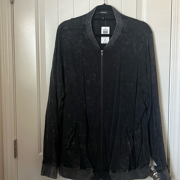 Torrid Challis Bomber - Picture 3 of 11